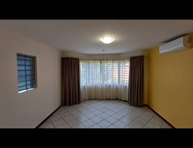 10 BEDROOM HOUSE FOR SALE IN WATERKLOOF GLEN